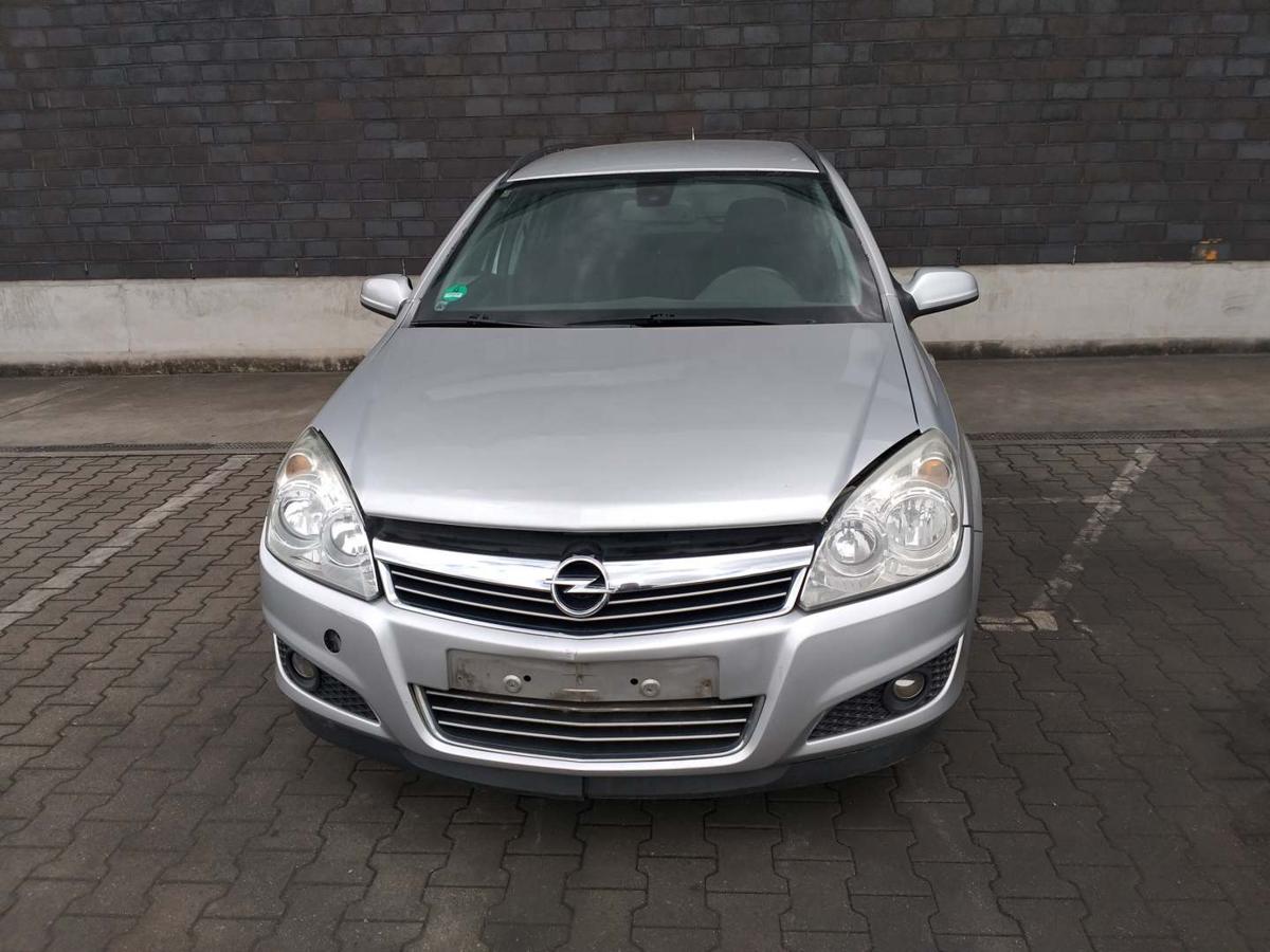 Opel Astra H original Tür hinten rechts Z157 Starsilber Kombi Bj.2007 Opel Astra H original Tür hinten rechts Z157 Starsilber Kombi Bj.2007